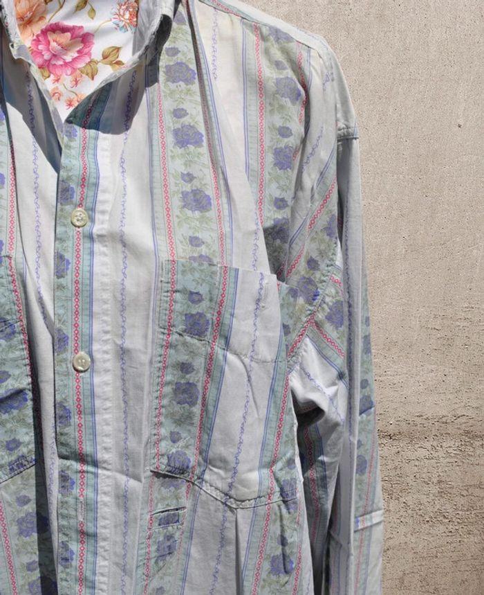 Chemise vintage authentique avec des rayures et des imprimés floraux à manches longues avec boutons - photo numéro 6