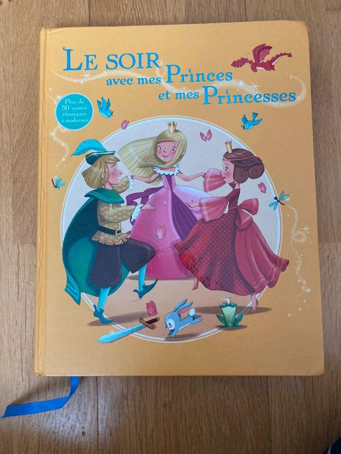 Livre de contes - photo numéro 1