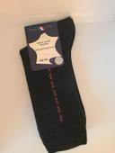 Paire de chaussettes noir spécial jambes sansibles 42-43 neuve