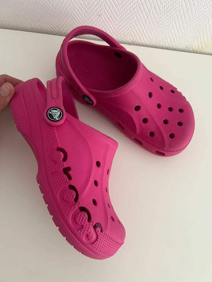 Crocs Rose fushia 32/33 - photo numéro 1