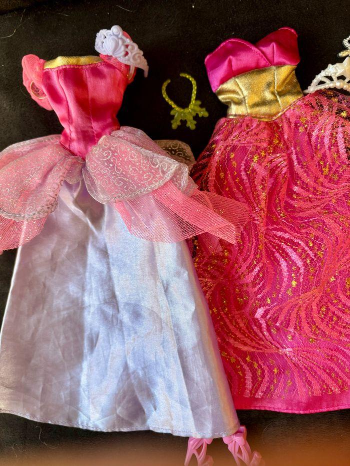 Robes et accessoires de princesse pour poupée mannequin type Barbie - photo numéro 2