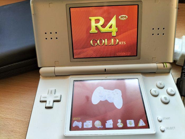 Nintendo ds lite avec R4 gold 7000jeux - photo numéro 2