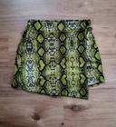 Jupe short Missguided motifs serpent noir et vert