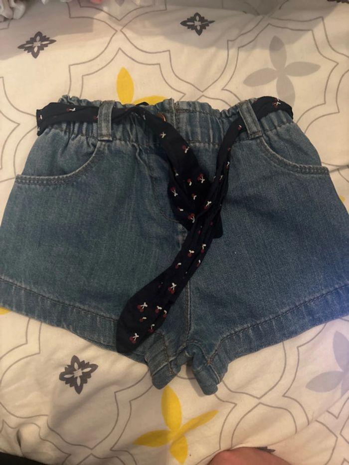 Short jean bleu avec ceinture - photo numéro 2