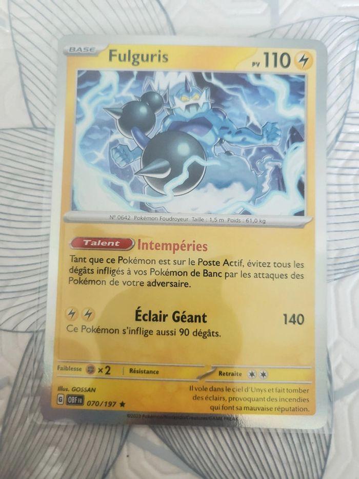 Carte pokemon holographique ev3