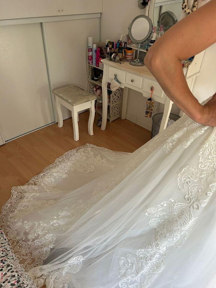 Robe de mariée ( neuf avec étiquette) - photo numéro 7