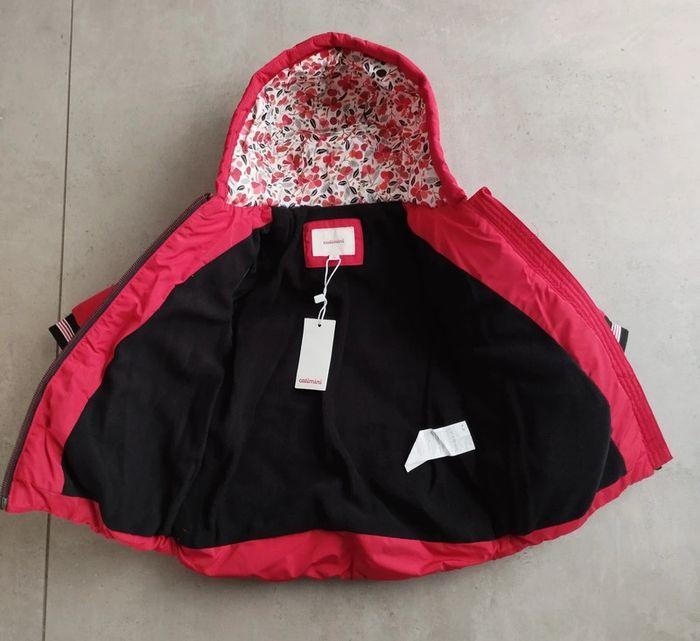 Manteau fille rouge moufles intégrées taille 12 mois Catimini - photo numéro 3