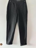 Pantalon rayé noir et gris