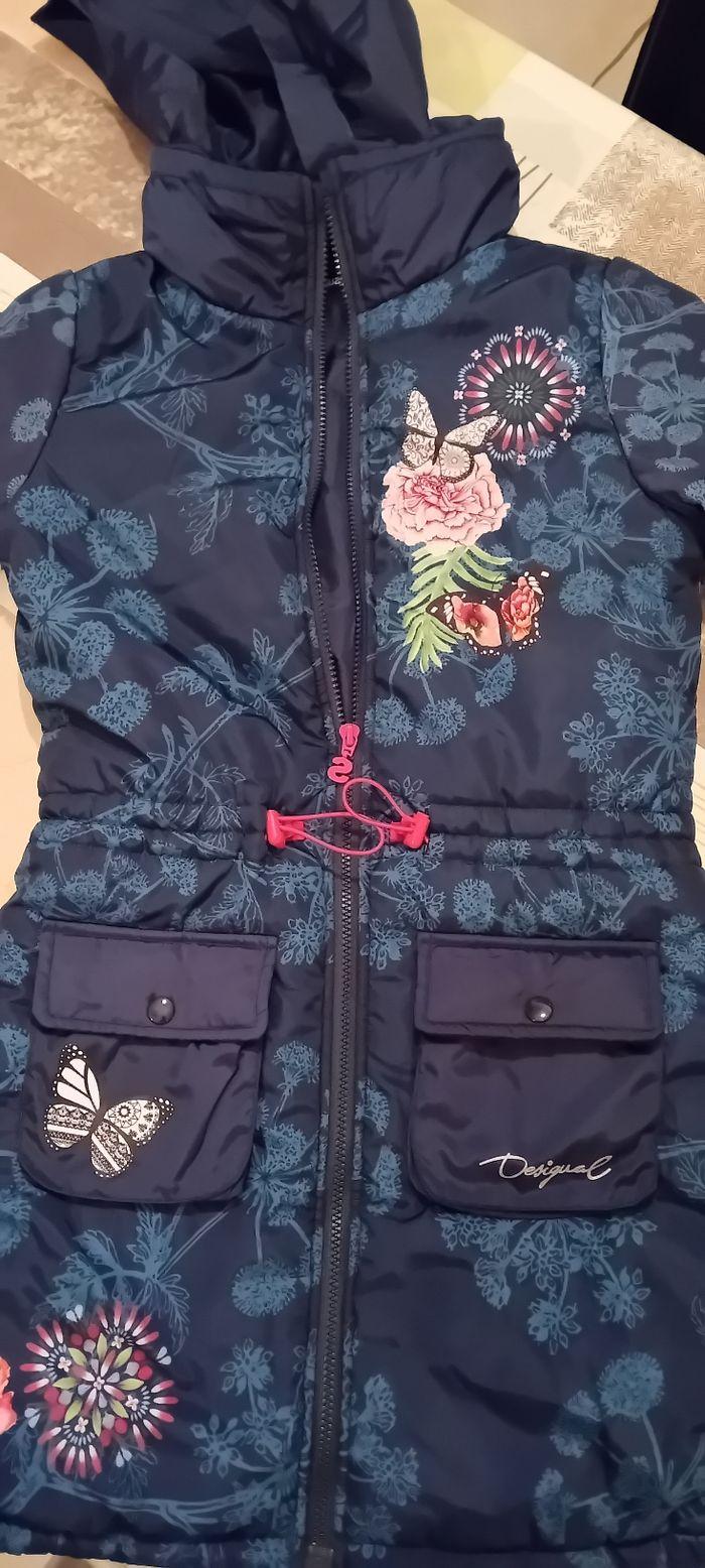 Blouson Desigual 11-12 ans, comme neuf, aucune marque d'usure, porté 3 fois. - photo numéro 2