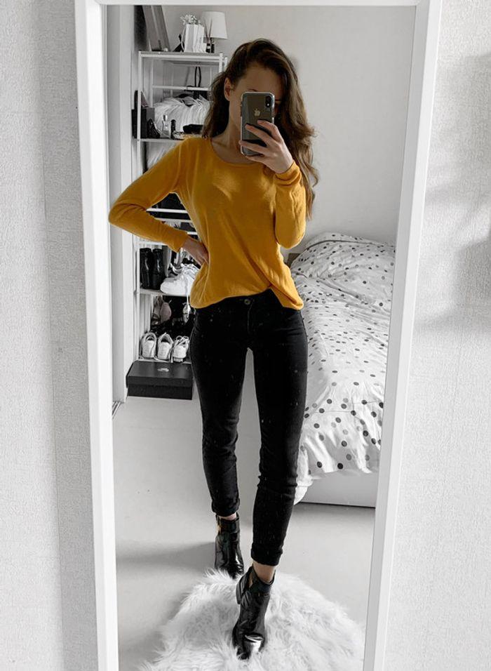 Joli pull jaune / orangé - photo numéro 1