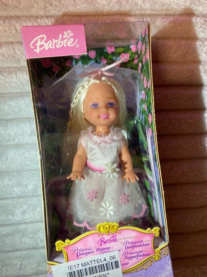 Mini barbie pincesse neuve - photo numéro 3