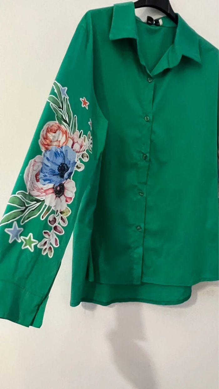 Chemise verte manches imprimées 👗 - photo numéro 2