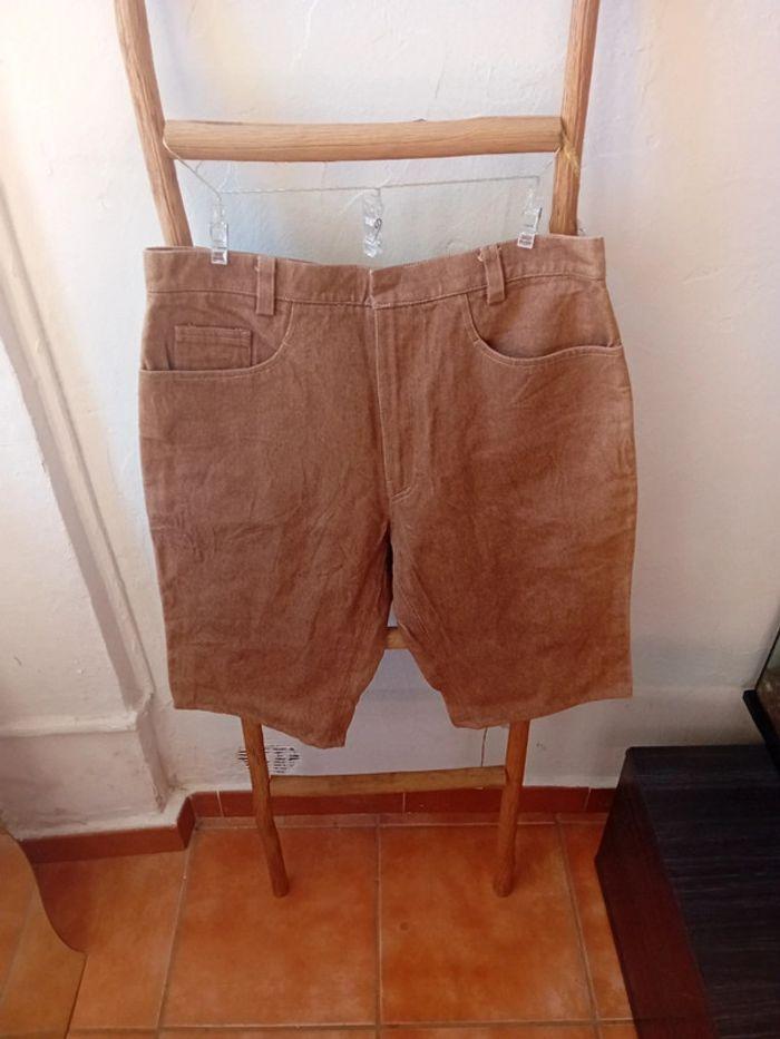 Short femme ou homme neuf taille 44/46 - photo numéro 1