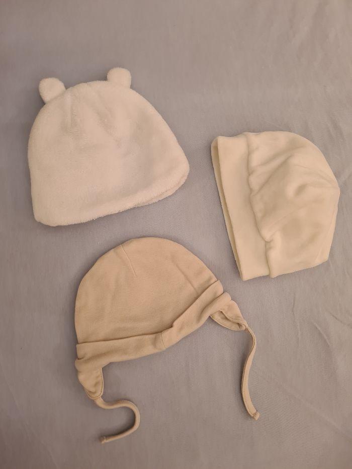 Lot 3 bonnets bébé automne / hiver de 1 à 6 mois - photo numéro 2