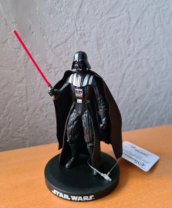 Figurine star wars Dark Vador neuve - photo numéro 3