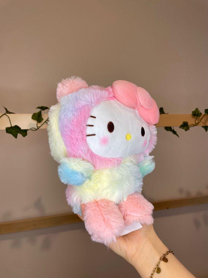 Peluche Hello Kitty déguisement coloré - photo numéro 2