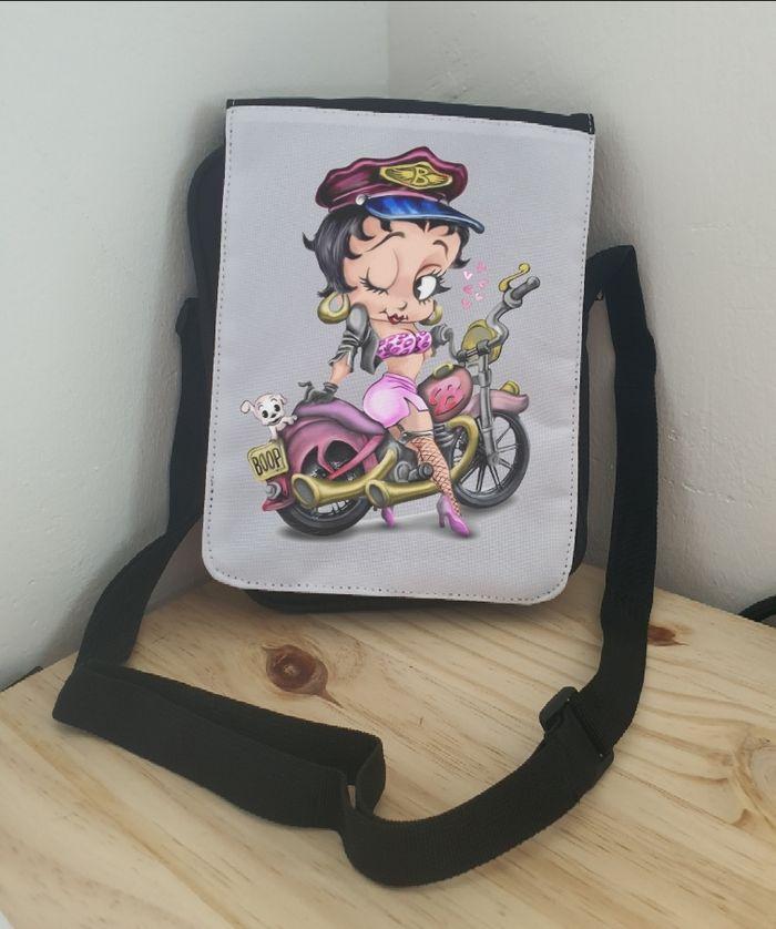 Sac à bandoulière goldorak,  indochine, hatsune miku, stitch , dracaufeu, betty boop,.... - photo numéro 7