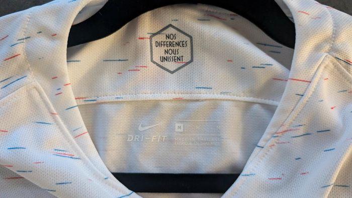 Maillot Équipe de France Nike - Taille M - Comme Neuf - Logo Brodé - photo numéro 4