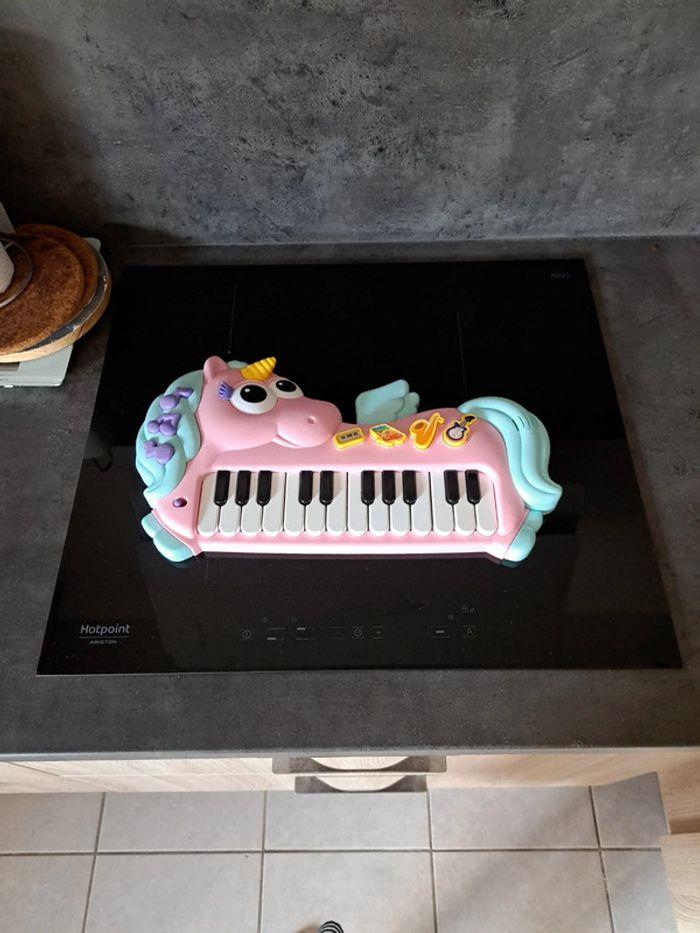 Piano bébé licorne - photo numéro 1