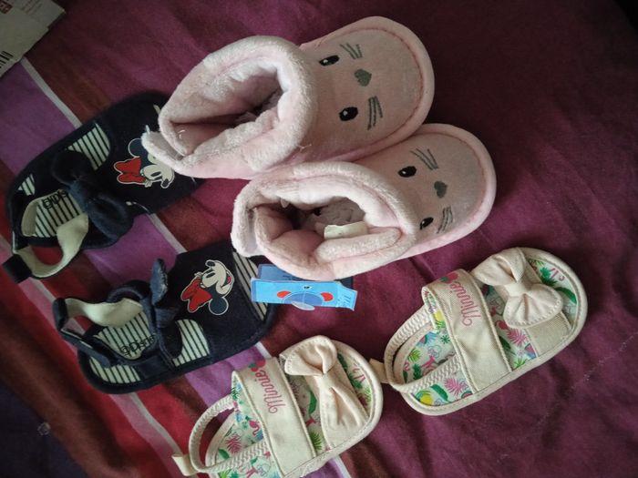 Lot chaussures bébé