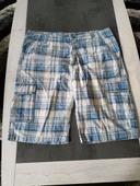 Vend short bermuda homme taille 38-40 cutting edge.