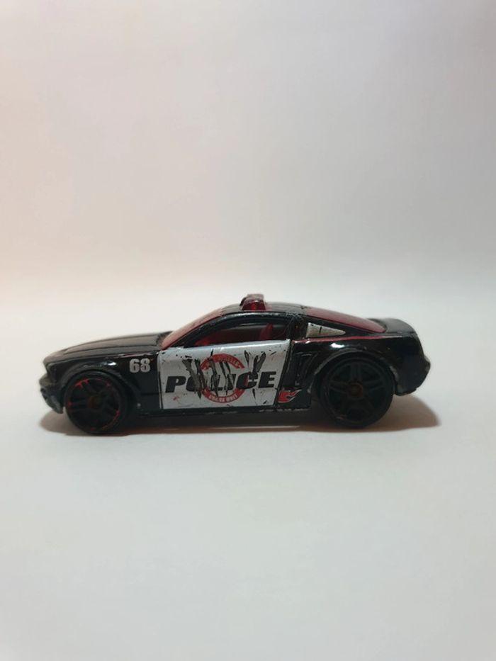 Hot Wheels 2003 Ford Mustang GT Concept Police Chase Unit - photo numéro 10