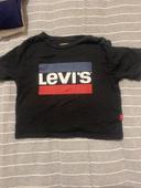 T-shirt levis