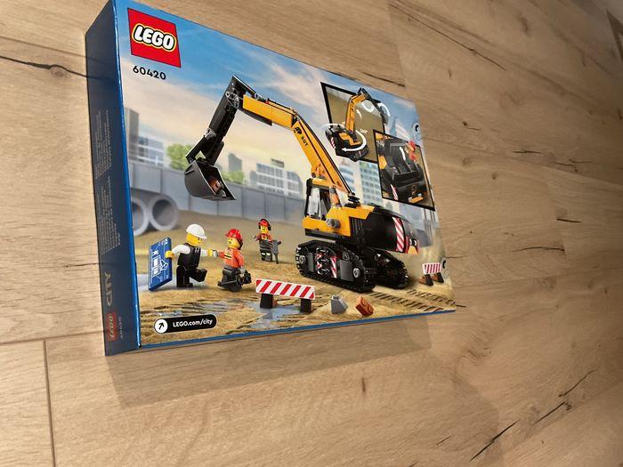 Lego City 60420  La pelleteuse de chantier jaune - photo numéro 4