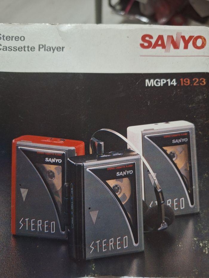 Walkman Sanyo neuf en boite des années 90 - photo numéro 6