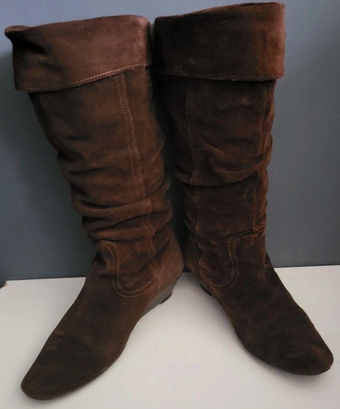 Paire de bottes en velours taille 35 en bon etat - photo numéro 5