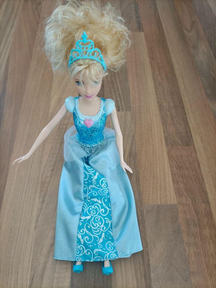 Barbie Cendrillon n°2 - photo numéro 2