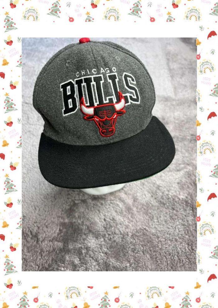 🧢 Casquette en laine Mitchell & Ness Chicago Bulls NBA Hardwood Classic Basketball Grise  🧢 - photo numéro 1