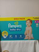 Couche Pampers taille 4+