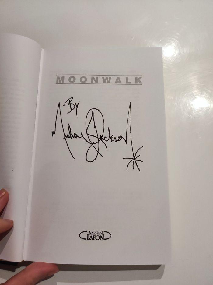 Livre Moon walk Michael Jackson collector - photo numéro 4