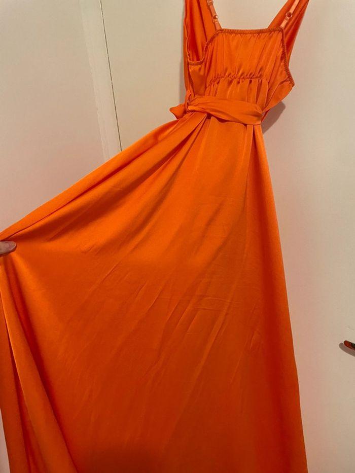 Robe longue satin orange - photo numéro 5