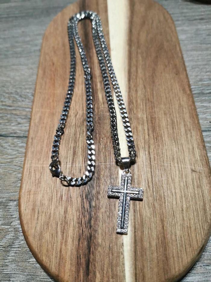 Chaîne et pendentif spirituel croix chrétienne - photo numéro 1