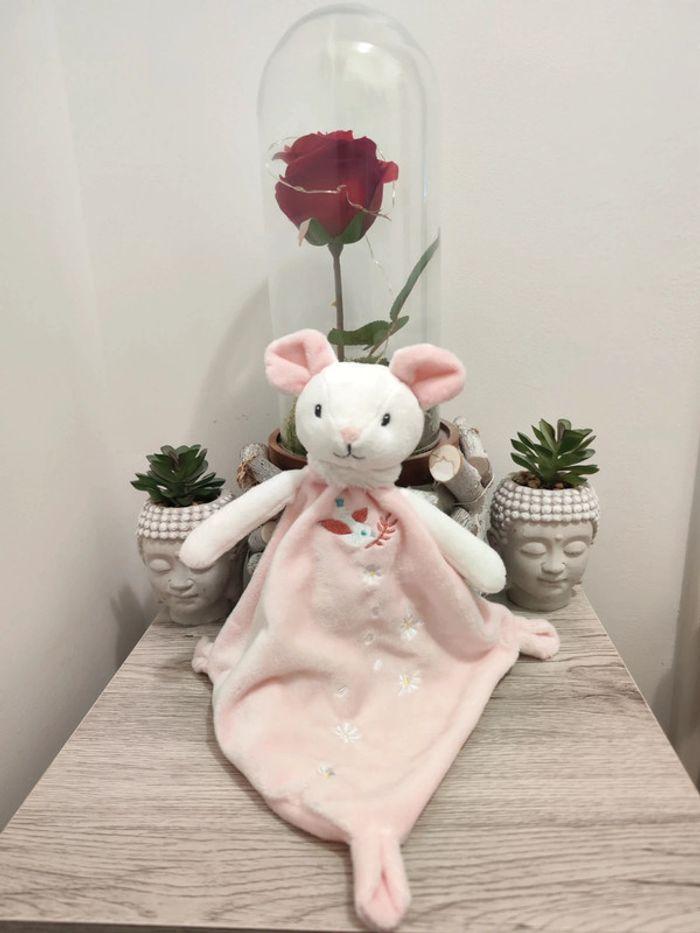 Doudou mouchoir souris 🐁 rose et blanche - photo numéro 1