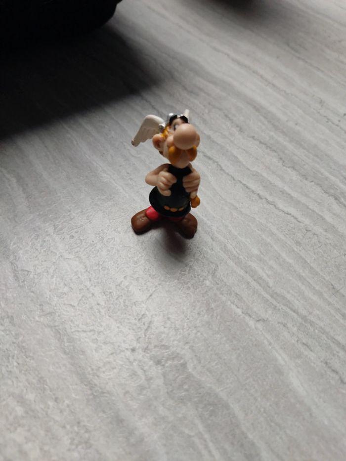 Figurine asterix - photo numéro 1