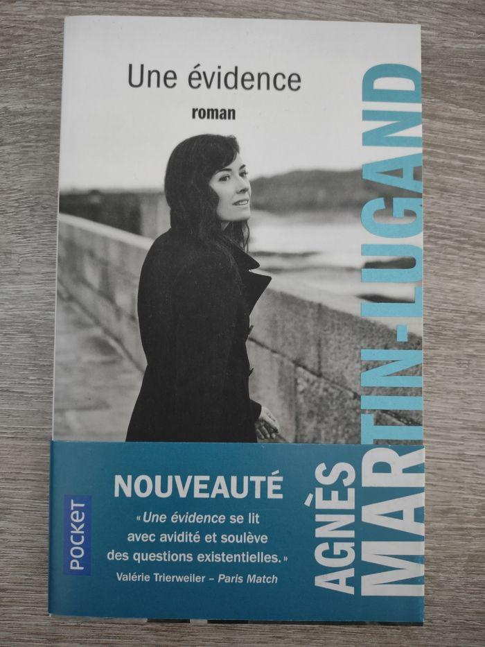 Livre / Roman Agnès Martin Lugand : une évidence - photo numéro 1