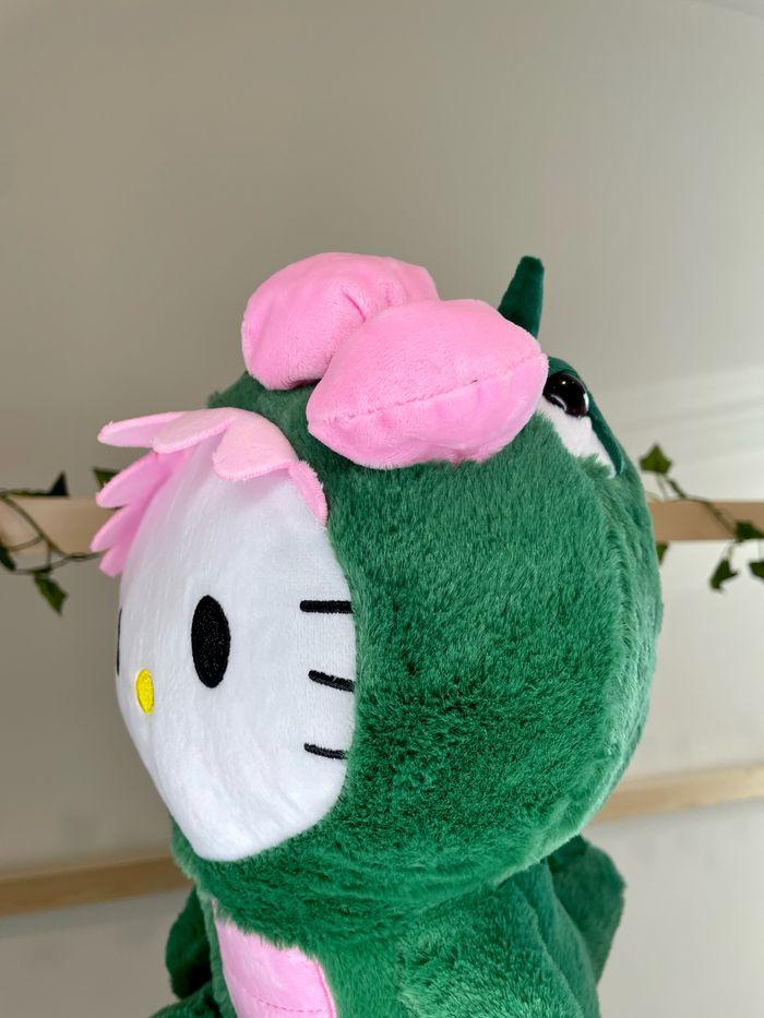 Peluche Hello Kitty déguisement dinosaure - photo numéro 10