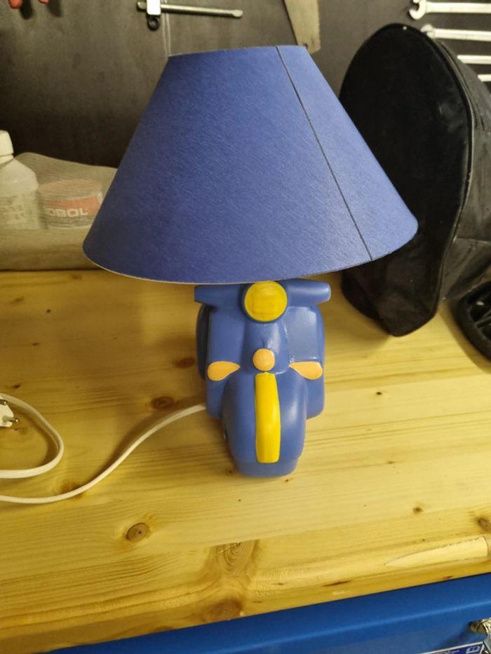 Jolie lampe enfant scooter bleu - photo numéro 1