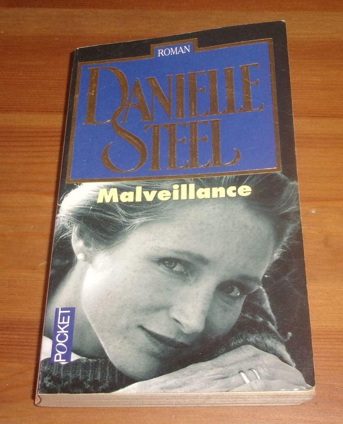 Malveillance de Danielle Steel roman - photo numéro 1