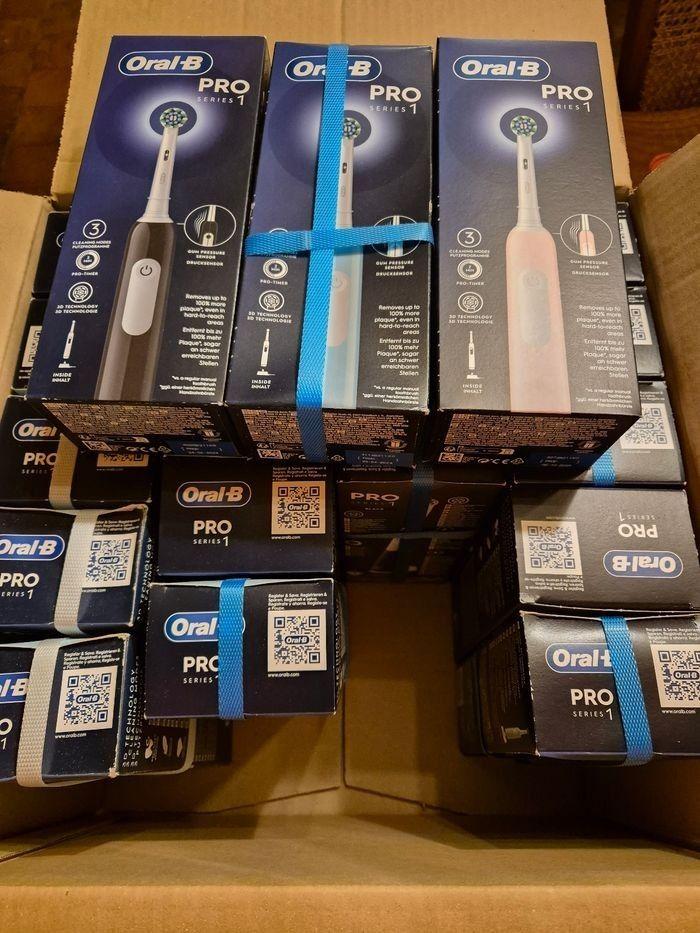 Lot Brossé à dent Électrique Oral B Pro 1 - photo numéro 2