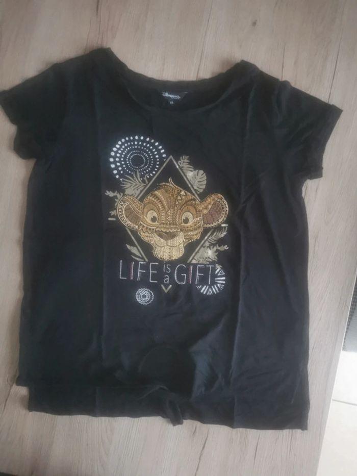 Tee shirts le roi lion disneyland paris taille xs - photo numéro 1