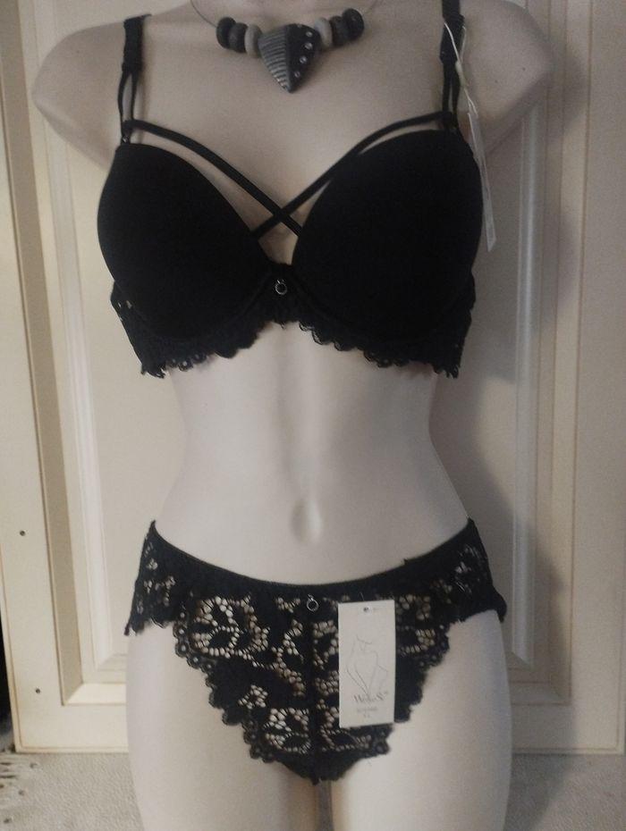 Ensemble de lingerie neuf 95C  et XL pour le bas - photo numéro 1