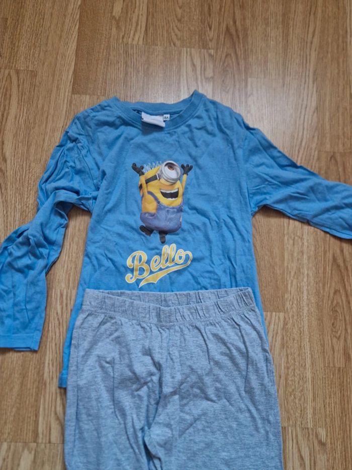 Pyjama les minions taille 8 ans - photo numéro 1