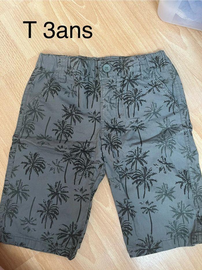 Short garçon T 3ans