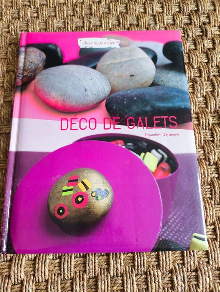 Livre déco de galets