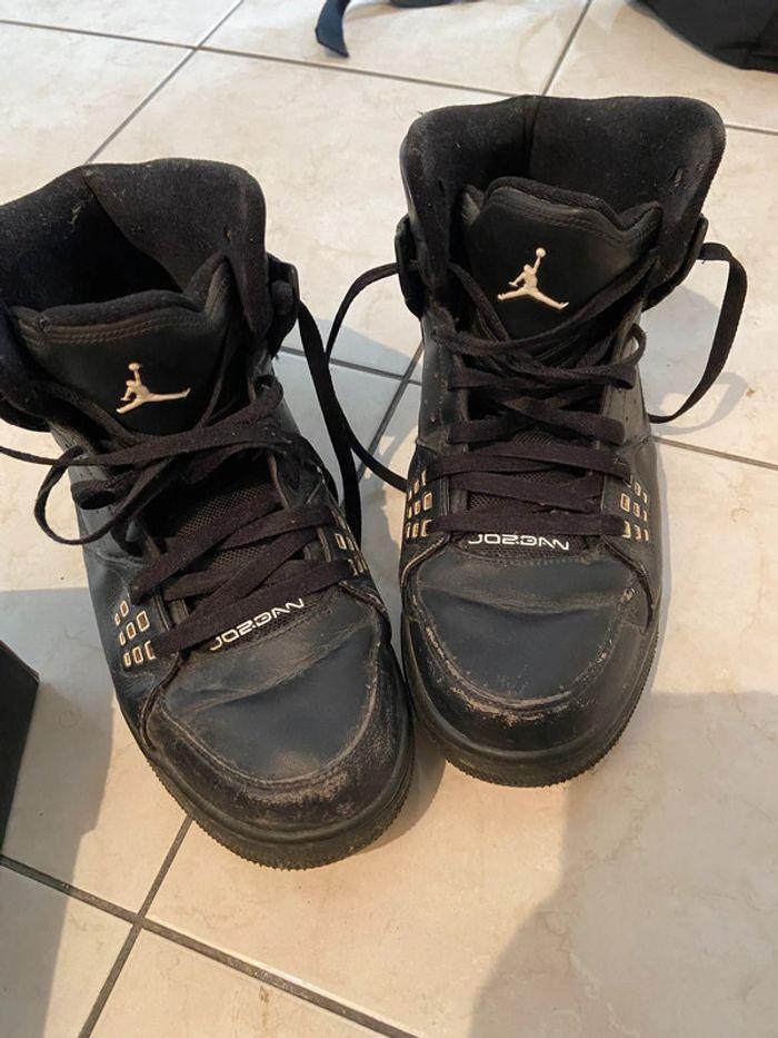 👨🏻 paire de basket Jordan taille 46 👨🏻 - photo numéro 2