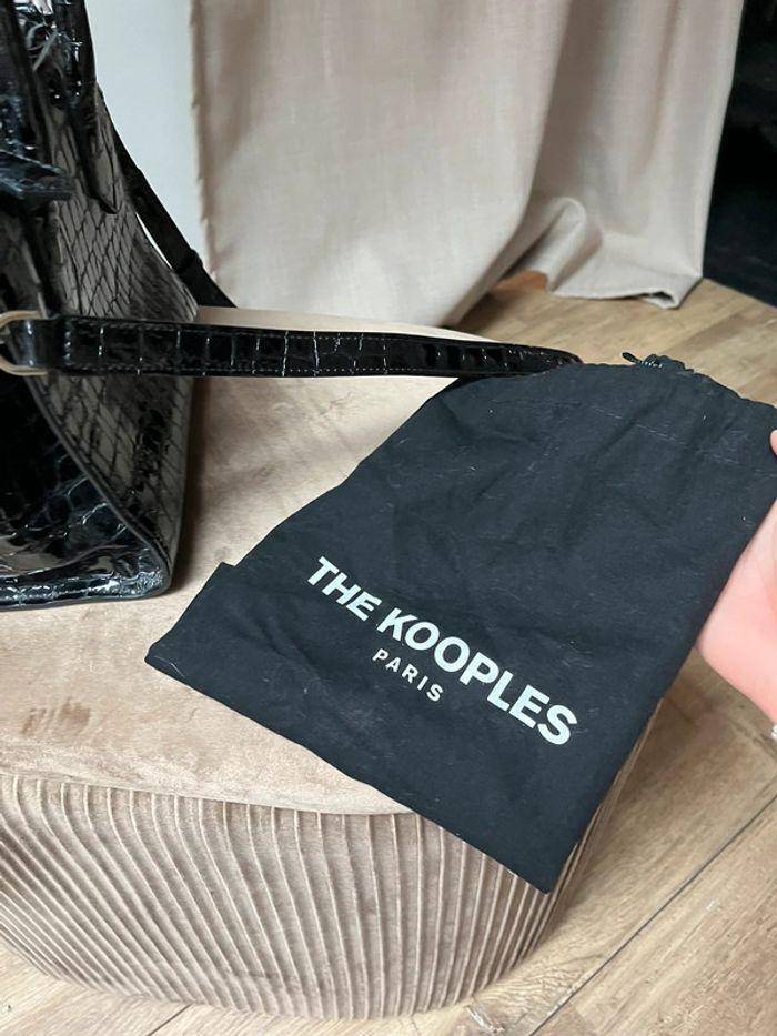 Sac bandoulière Ming en cuir vernis croco noir The Kooples Médium - photo numéro 8